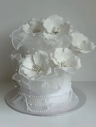 Beaded mesh wrap