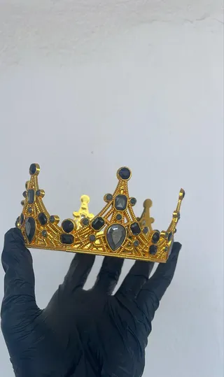 Black crystal large Crown