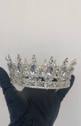Big crystal crown