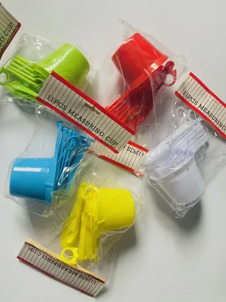 Measuring cups/spoons