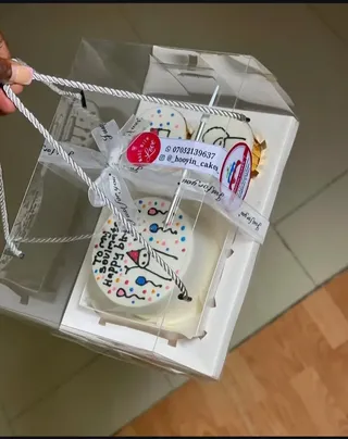 Transparent Cupcake box with handles
