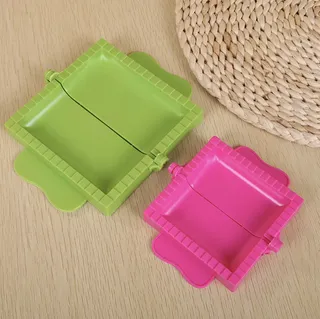 Square pie cutters set