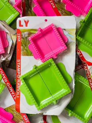 Square pie cutters set