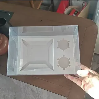 Transparent Bento with cupcakes box
