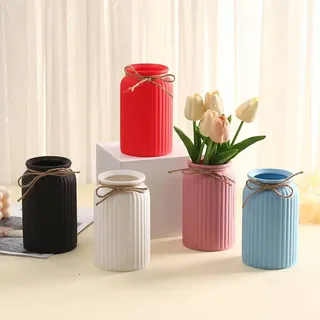 Strip flower vase