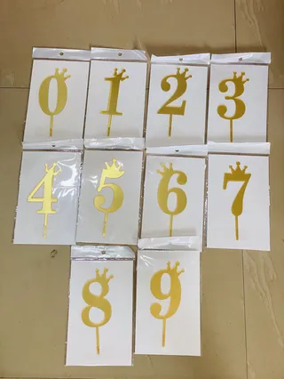 Number acrylic topper with crown