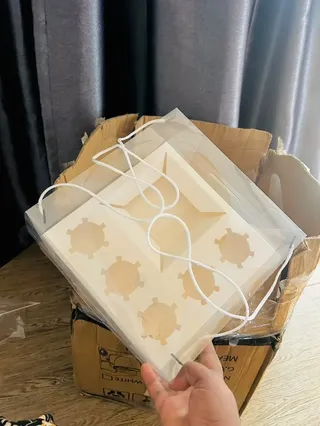 Bento/5cupcakes box with handle