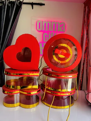 Transparent gift box