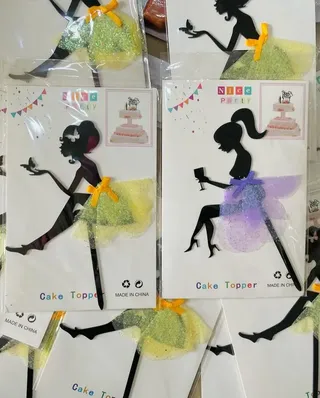 Sitting lady acrylic topper