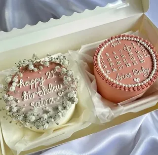 Cupcake box with window cover