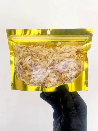 Coconut flakes